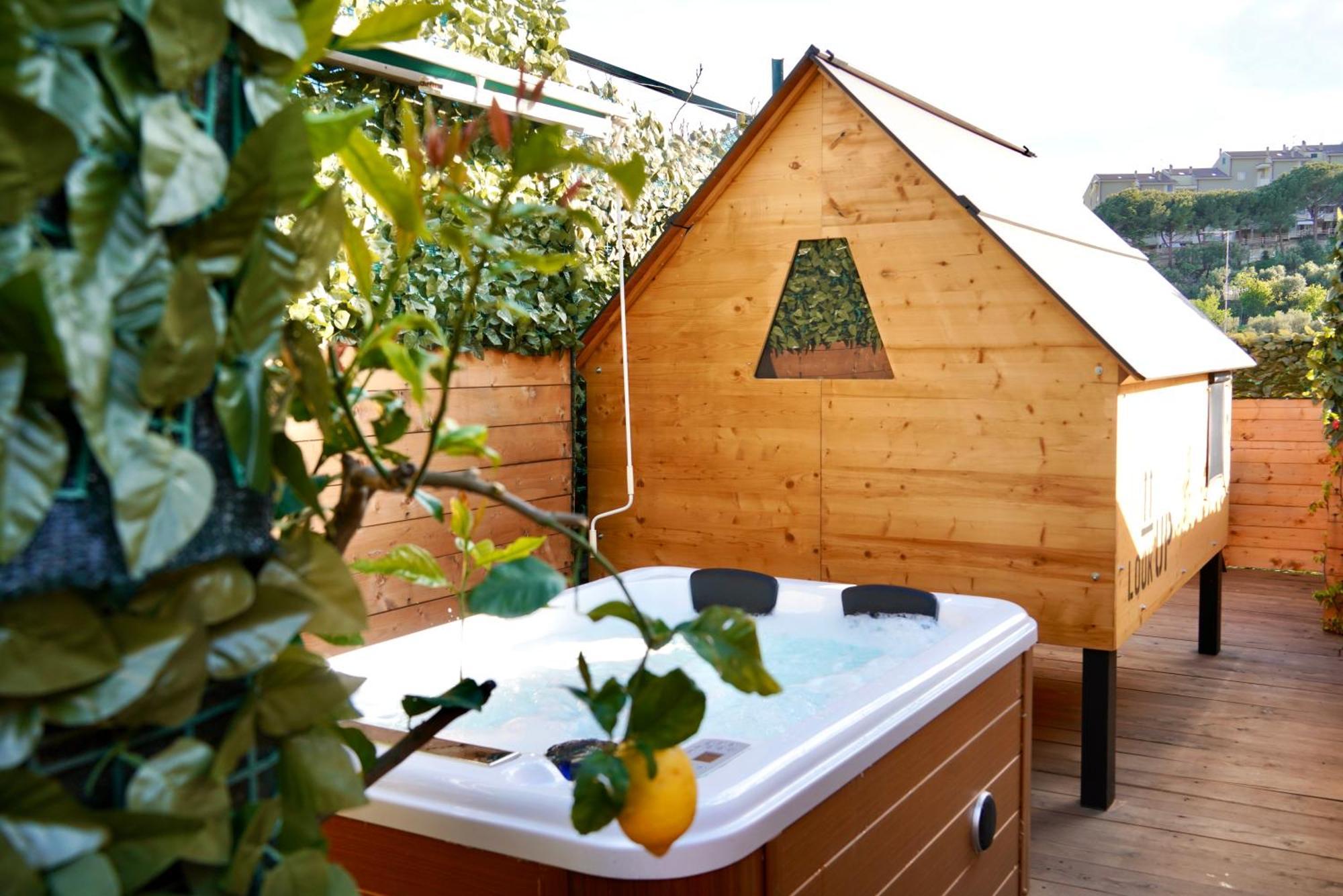 Hotel Starsbox Jacuzzi Privata E Piscina Vista Mare Celle Ligure Exterior foto